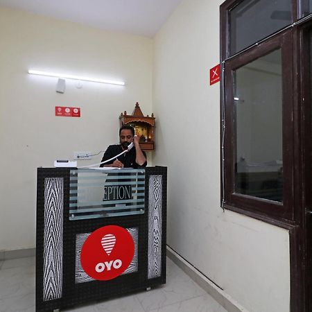 Oyo Triage Home Stay Noida Buitenkant foto