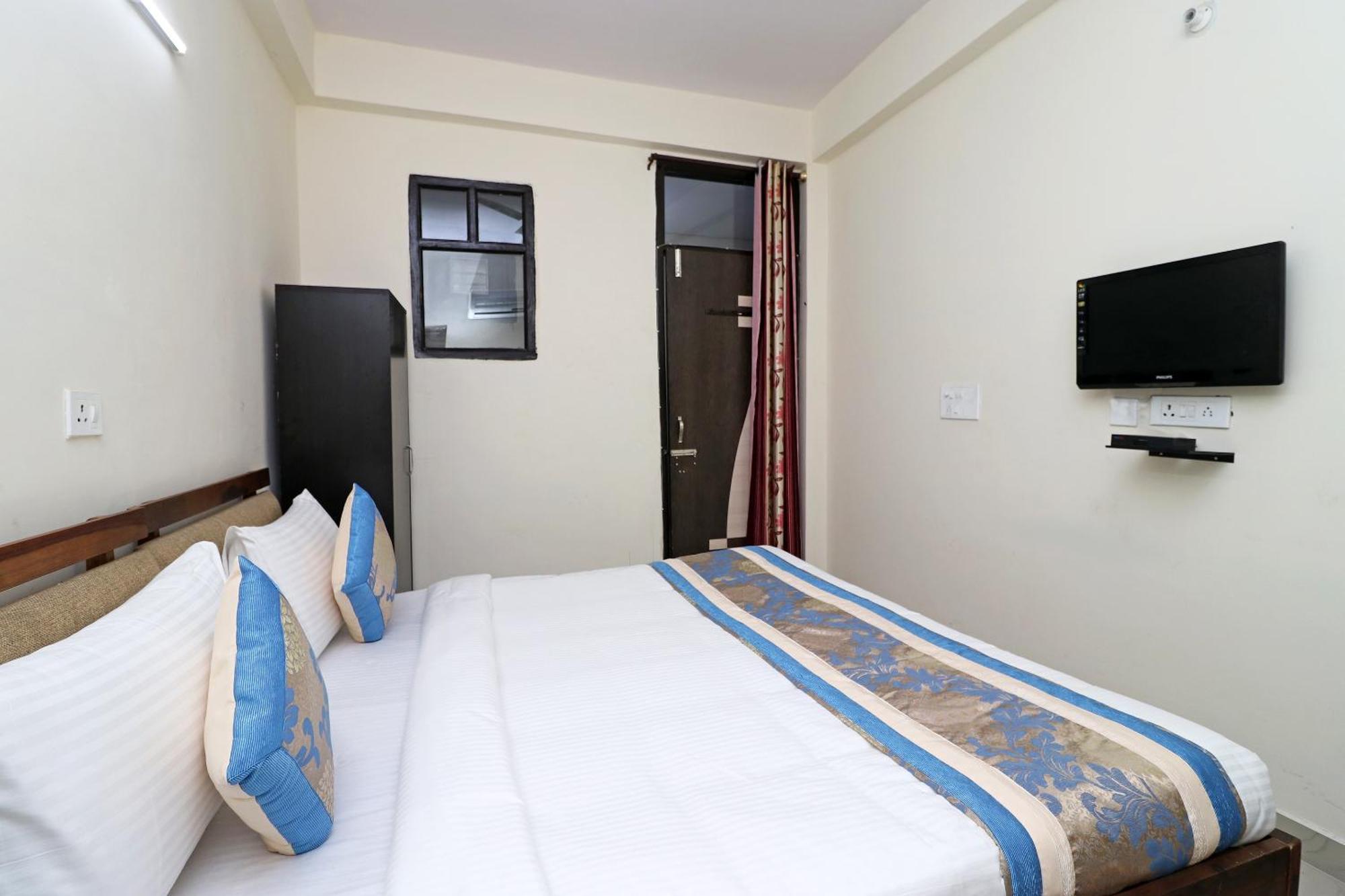 Oyo Triage Home Stay Noida Buitenkant foto
