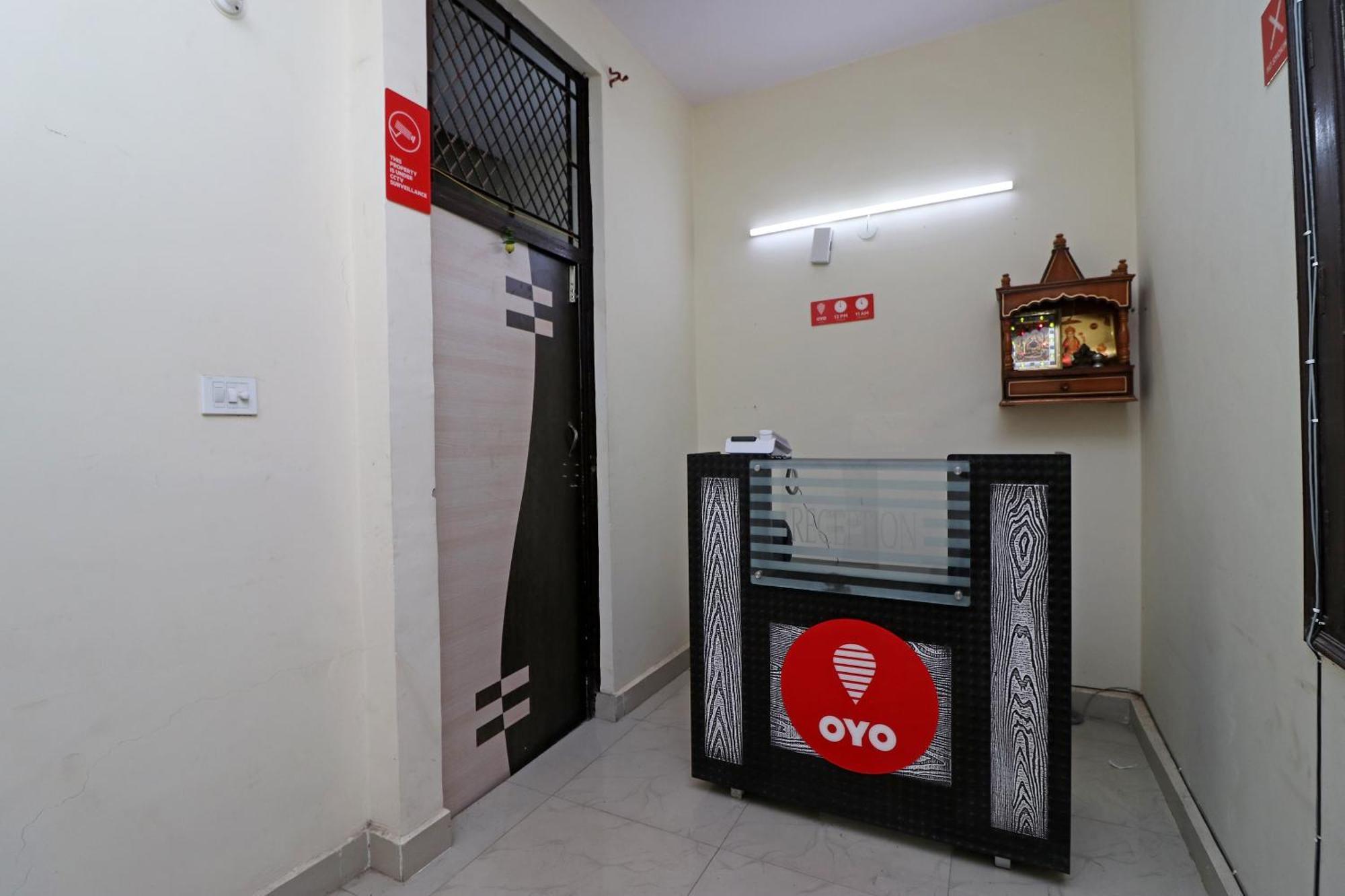 Oyo Triage Home Stay Noida Buitenkant foto